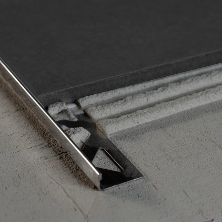 MCN L PROFIL AC INOX 10 MM/250